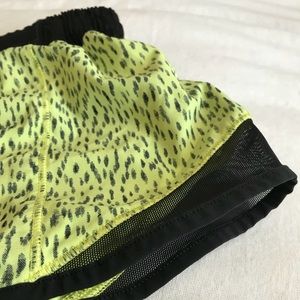 lululemon athletica hotte hot shorts
